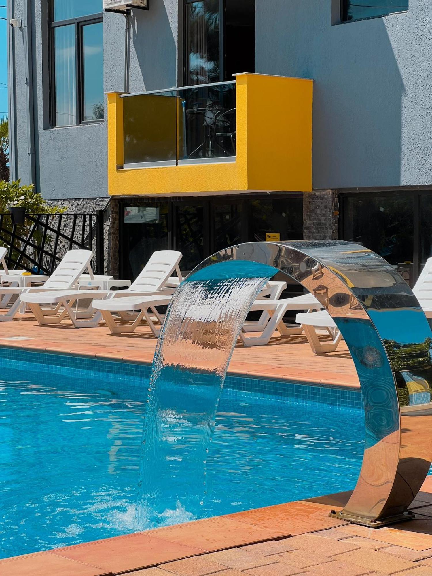 Casa Del Mar Hotel Kvariati Exterior photo